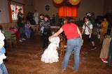 IMG_3527: Foto: Na karnevalu v Šebestěnicích se do víru tance vrhli děti i jejich rodiče