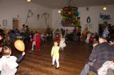 IMG_3576: Foto: Na karnevalu v Šebestěnicích se do víru tance vrhli děti i jejich rodiče