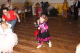 IMG_3579: Foto: Na karnevalu v Šebestěnicích se do víru tance vrhli děti i jejich rodiče
