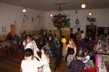 IMG_3592: Foto: Na karnevalu v Šebestěnicích se do víru tance vrhli děti i jejich rodiče
