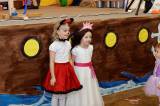 IMG_0151sm: Foto: Děti v kulturním domě ve Veltrubech v sobotu řádily na maškarním karnevalu