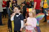 IMG_0262sm: Foto: Děti v kulturním domě ve Veltrubech v sobotu řádily na maškarním karnevalu
