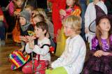IMG_0318sm: Foto: Děti v kulturním domě ve Veltrubech v sobotu řádily na maškarním karnevalu