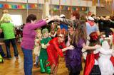 IMG_0484sm: Foto: Děti v kulturním domě ve Veltrubech v sobotu řádily na maškarním karnevalu