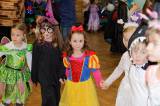 IMG_0518sm: Foto: Děti v kulturním domě ve Veltrubech v sobotu řádily na maškarním karnevalu
