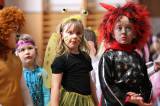 5G6H8174: Foto: S dětmi na karnevale v sokolovně si pohráli také František se Silvou