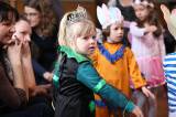 5G6H8263: Foto: S dětmi na karnevale v sokolovně si pohráli také František se Silvou