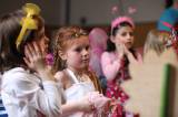 5G6H8268: Foto: S dětmi na karnevale v sokolovně si pohráli také František se Silvou