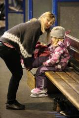 5G6H7458: Foto: Na zimním stadionu v Kutné Hoře se letos naučila bruslit téměř stovka dětí!