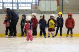 5G6H7476: Foto: Na zimním stadionu v Kutné Hoře se letos naučila bruslit téměř stovka dětí!