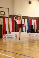 5_86_: Děvčata z kutnohorského twirlingového týmu zabodovala na „Postoloprtském střevíci“