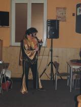 DSCN5756: Foto: Restauraci  „U Nemocnice“ pobavila  „Elvis Presley Show“