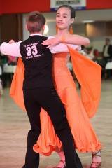 5G6H6720: Foto: Kutnohorský groš přilákal do Lorce desítky tanečních párů