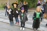 IMG_4660: Foto: Žáci ze ZŠ T.G. Masaryka se proměnili v čaroděje a čarodějnice