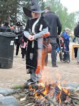 DSCN2442: Foto: Čáslavské pálení čarodějnic odstartoval pochod s lampiony