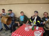 DSC00959: Foto: Dobrovolní hasiči z Lomce se věnovali hlavně ženám, rozváželi májky