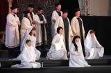 5G6H5502: Foto: Na nádvoří Jezuitské koleje zazněla Verdiho opera Nabucco