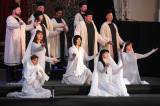 5G6H5517: Foto: Na nádvoří Jezuitské koleje zazněla Verdiho opera Nabucco
