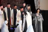 5G6H5519: Foto: Na nádvoří Jezuitské koleje zazněla Verdiho opera Nabucco