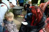 dsc_0426: Foto: Stovky dětí plnily úkoly v sobotním Pohádkovém lese ve Žlebech