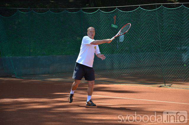 Foto: Čáslavské kurty ve Vodrantech hostily další ročník Tenisového turnaje osobností