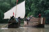 img_7602: Nefalšovaná bitva pirátů se strhla na rybníce v areálu mlýna v Paběnicích