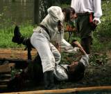 img_7616: Nefalšovaná bitva pirátů se strhla na rybníce v areálu mlýna v Paběnicích