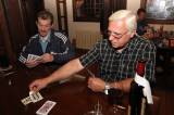 5G6H6038: Do uzené kýty se zakousnul vítěz karetního turnaje v "Prší" - Robert Strnad!