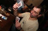 5G6H6059: Do uzené kýty se zakousnul vítěz karetního turnaje v "Prší" - Robert Strnad!