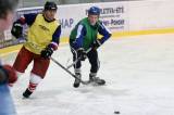 IMG_3868: Čáslavský tým už zeštíhlel, ve středu před obědem si hráči dali hokej