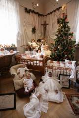 5G6H2763: V Sankutirnovském domě můžete až do února 2011 vidět zajímavou výstavu panenek