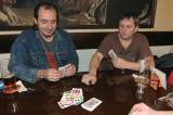 IMG_9462: Uzenou kýtu za vítězství v karetním turnaji "Prší" si odnesl Vladimír Sudek