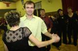5G6H0815: Paběnický sportovní ples rozproudily svým předtančením chotusické ženy