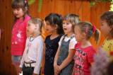 5G6H0358: Hlízovské děti v neděli potěšily své maminky písničkami a básničkami