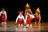 5G6H4767: Děti ze ZUŠ Čáslav tančily v Dusíkově divadle, další večer přichystaly na příští pátek