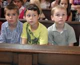 IMG_4516: Prvňáčci z kutnohorských základních škol byli slavnostně pasováni na čtenáře