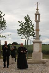 5G6H4686: Monument svatého Huberta U kaštánku ve Zbraslavicích vysvětil generální vikář Josef Socha