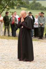 5G6H4729: Monument svatého Huberta U kaštánku ve Zbraslavicích vysvětil generální vikář Josef Socha