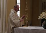 IMG_5882: Vzácná Sedlecká monstrance se slavnostně vrátila do katedrály Nanebevzetí Panny Marie