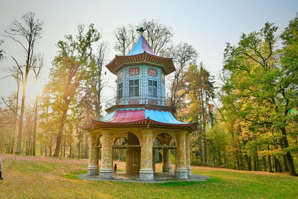 Cinsky pavilon, park Vlasim_Frantisek Ortmann.jpg